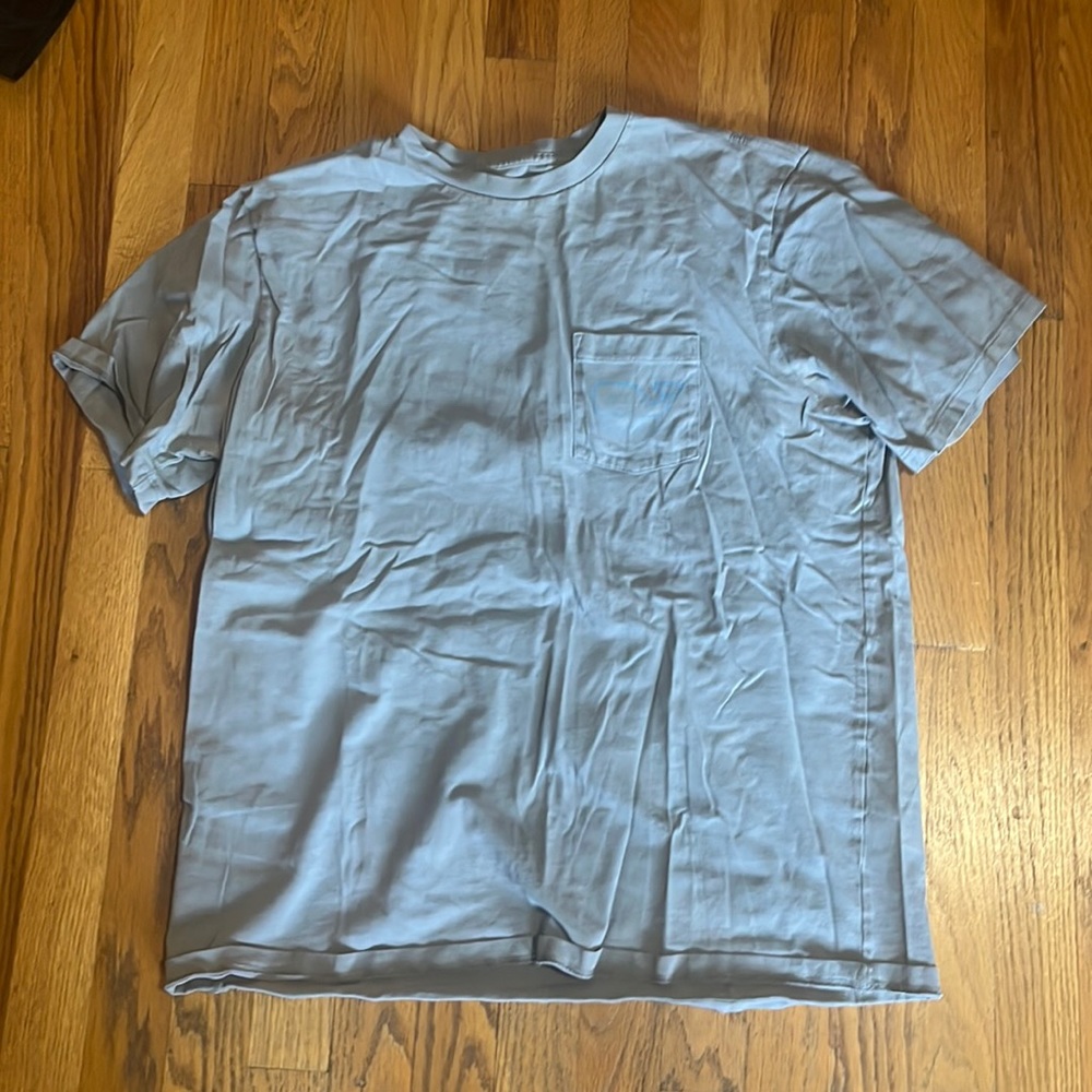 Vineyard vines tshirt